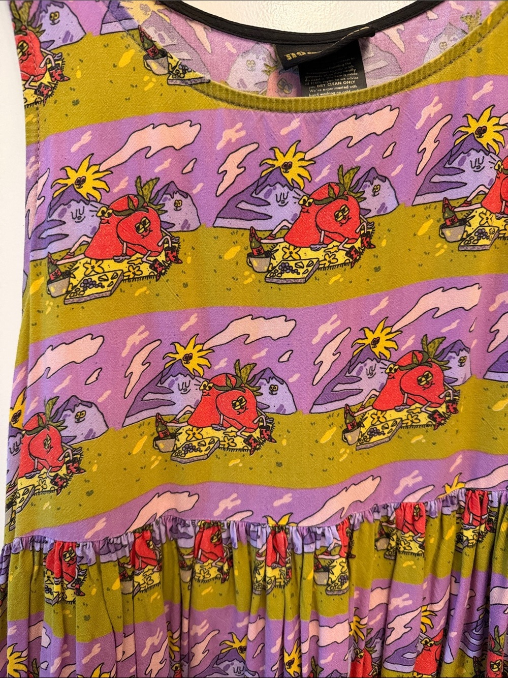 NOOWORKS Naomi cutie strawberry dress M - Picture 2 of 3